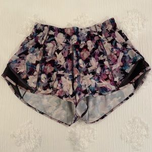 FLORAL LULULEMON HOTTY HOT SHORTS